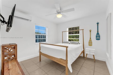 Commercial property in Hollywood, Florida 117.06 sq.m. № 1956294 - photo 5