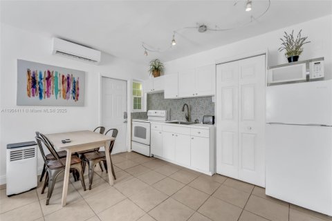 Commercial property in Hollywood, Florida 117.06 sq.m. № 1956294 - photo 28