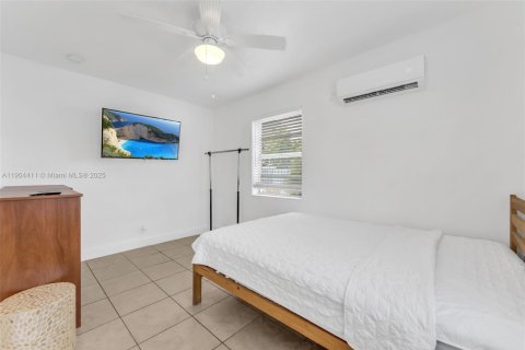 Commercial property in Hollywood, Florida 117.06 sq.m. № 1956294 - photo 18