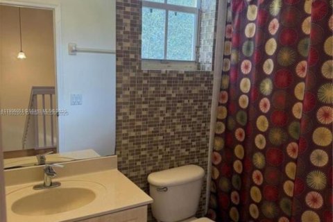 Villa ou maison à vendre à Miami, Floride: 4 chambres, 184.41 m2 № 1956670 - photo 14