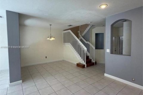 Villa ou maison à vendre à Miami, Floride: 4 chambres, 184.41 m2 № 1956670 - photo 7