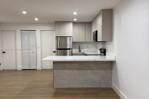 Villa ou maison à louer à Dania Beach, Floride: 3 chambres, 231.42 m2 № 1986835 - photo 3