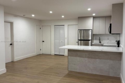 Villa ou maison à louer à Dania Beach, Floride: 3 chambres, 231.42 m2 № 1986835 - photo 4