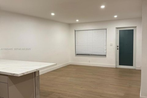 Villa ou maison à louer à Dania Beach, Floride: 3 chambres, 231.42 m2 № 1986835 - photo 7