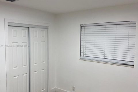 Villa ou maison à louer à Dania Beach, Floride: 3 chambres, 231.42 m2 № 1986835 - photo 16