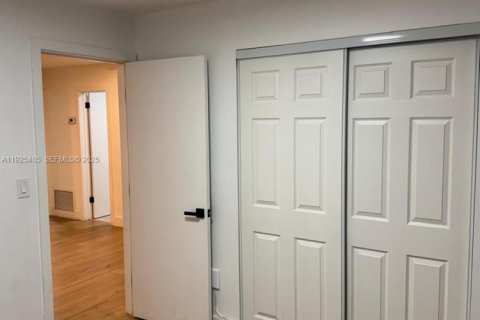 Villa ou maison à louer à Dania Beach, Floride: 3 chambres, 231.42 m2 № 1986835 - photo 13