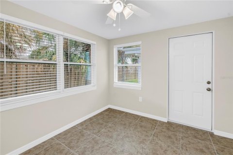 Condominio en venta en Venice, Florida, 1 dormitorio, 87.61 m2 № 1871032 - foto 12