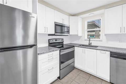 Condominio en venta en Venice, Florida, 1 dormitorio, 87.61 m2 № 1871032 - foto 15