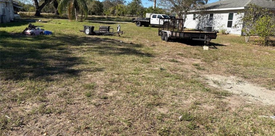 Land in Frostproof, Florida № 2163064