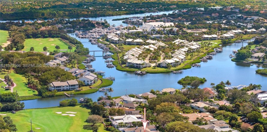 Casa en Jupiter, Florida 3 dormitorios, 274.9 m2 № 2034087