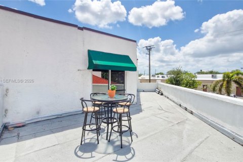 Townhouse in Deerfield Beach, Florida 4 bedrooms, 184.13 sq.m. № 2011617 - photo 20