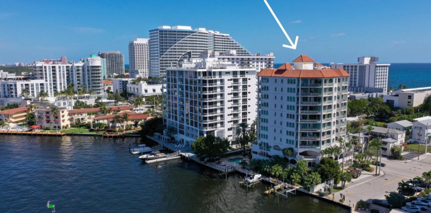 Condominio en Fort Lauderdale, Florida, 3 dormitorios № 1093939