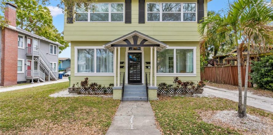 Immobilier commercial à Tampa, Floride 8 chambres, 294.5 m2 № 1592755