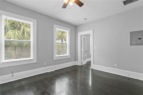 Immobilier commercial à vendre à Tampa, Floride: 8 chambres, 294.5 m2 № 1592755 - photo 29