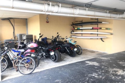 Снять в аренду кондоминиум в Норт-Майами, Флорида 1 спальня, 74.97м2, № 2005597 - фото 19