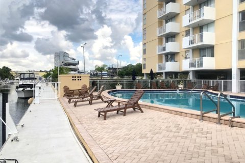Снять в аренду кондоминиум в Норт-Майами, Флорида 1 спальня, 74.97м2, № 2005597 - фото 20