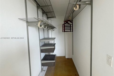 Снять в аренду кондоминиум в Норт-Майами, Флорида 1 спальня, 74.97м2, № 2005597 - фото 7