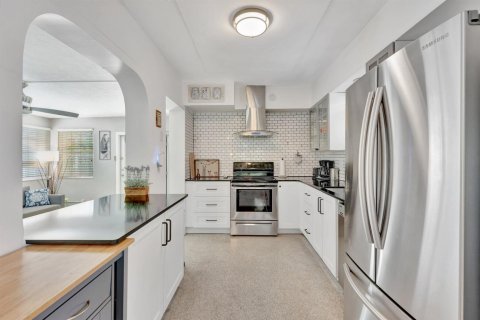 Купить виллу или дом в Холливуд, Флорида 4 комнаты, 133.78м2, № 2085103 - фото 10