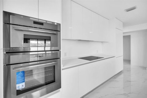 Copropriété à louer à Miami, Floride: 4 chambres, 239.87 m2 № 1981016 - photo 17
