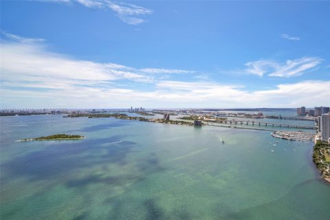 Copropriété à louer à Miami, Floride: 4 chambres, 239.87 m2 № 1981016 - photo 6