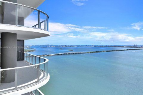 Copropriété à louer à Miami, Floride: 4 chambres, 239.87 m2 № 1981016 - photo 5