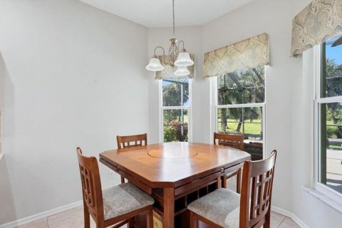 House in North Port, Florida 2 bedrooms, 156.91 sq.m. № 2199575 - photo 14