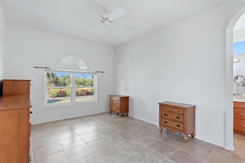 House in North Port, Florida 2 bedrooms, 156.91 sq.m. № 2199575 - photo 18