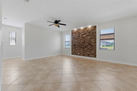 House in Tampa, Florida 4 bedrooms, 281.87 sq.m. № 2151459 - photo 18