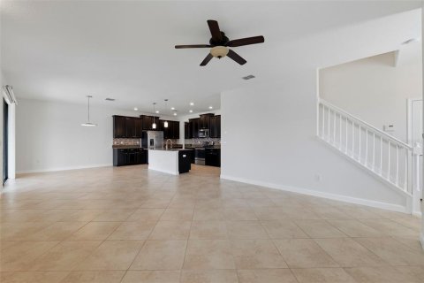 House in Tampa, Florida 4 bedrooms, 281.87 sq.m. № 2151459 - photo 20