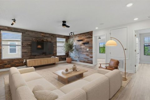 House in Tampa, Florida 4 bedrooms, 281.87 sq.m. № 2151459 - photo 23