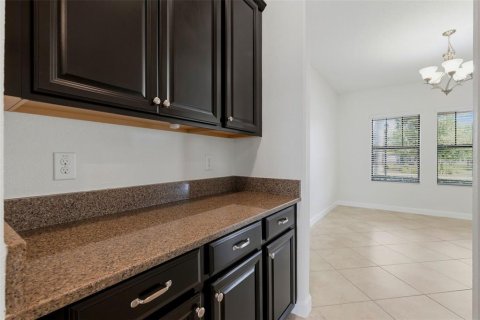 House in Tampa, Florida 4 bedrooms, 281.87 sq.m. № 2151459 - photo 15