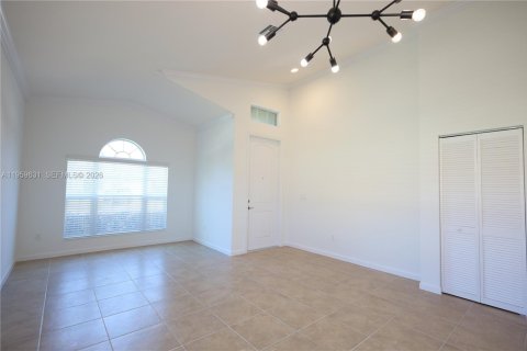 House in Greenacres, Florida 3 bedrooms, 163.42 sq.m. № 2021965 - photo 5