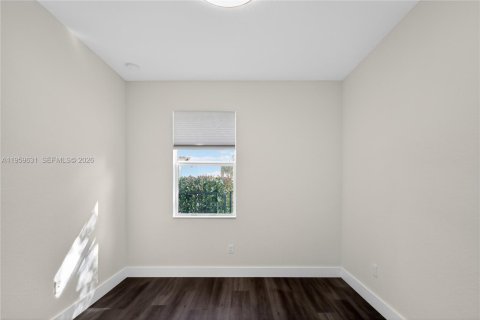 House in Greenacres, Florida 3 bedrooms, 163.42 sq.m. № 2021965 - photo 16