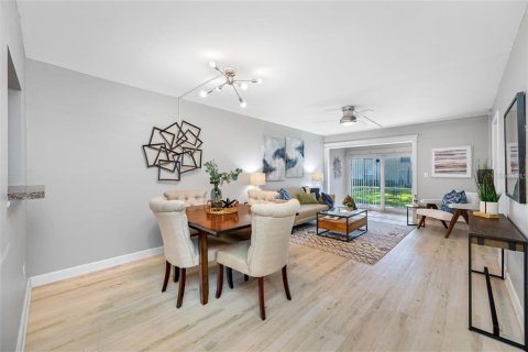 Condo in Largo, Florida, 2 bedrooms  № 1837755 - photo 9