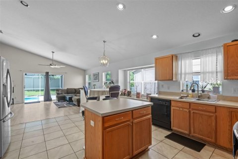 Casa en venta en Orlando, Florida, 4 dormitorios, 179.21 m2 № 1804117 - foto 13