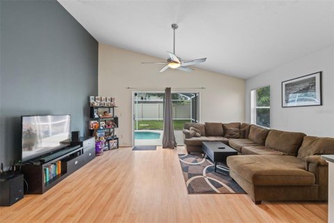 Casa en venta en Orlando, Florida, 4 dormitorios, 179.21 m2 № 1804117 - foto 25