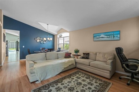 Casa en venta en Orlando, Florida, 4 dormitorios, 179.21 m2 № 1804117 - foto 9