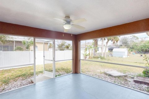 Casa en venta en Port Charlotte, Florida, 3 dormitorios, 113.9 m2 № 1560483 - foto 28