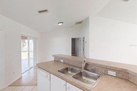 Casa en venta en Port Charlotte, Florida, 3 dormitorios, 113.9 m2 № 1560483 - foto 10