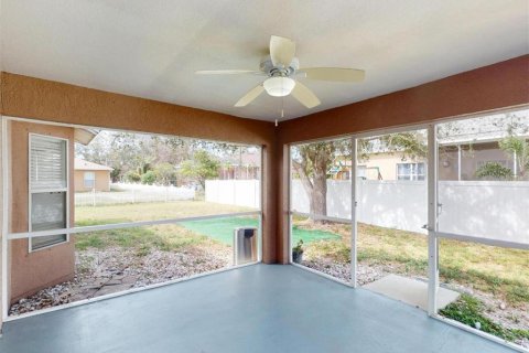 Casa en venta en Port Charlotte, Florida, 3 dormitorios, 113.9 m2 № 1560483 - foto 29