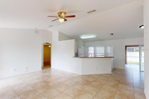 Casa en venta en Port Charlotte, Florida, 3 dormitorios, 113.9 m2 № 1560483 - foto 6