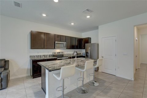 Townhouse in Wesley Chapel, Florida 3 bedrooms, 155.43 sq.m. № 1744860 - photo 6