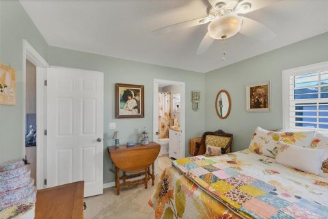 House in Englewood, Florida 3 bedrooms, 177.07 sq.m. № 1370015 - photo 19