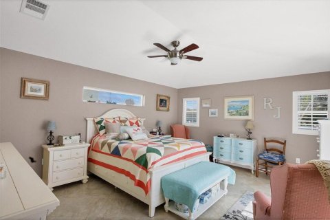 House in Englewood, Florida 3 bedrooms, 177.07 sq.m. № 1370015 - photo 15