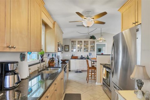 House in Englewood, Florida 3 bedrooms, 177.07 sq.m. № 1370015 - photo 8