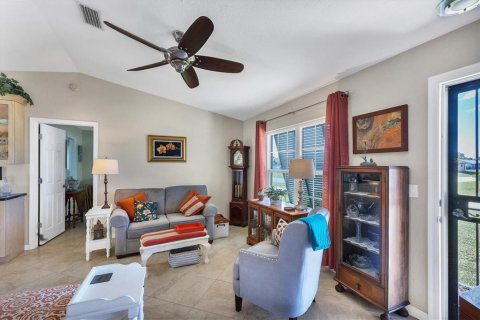 House in Englewood, Florida 3 bedrooms, 177.07 sq.m. № 1370015 - photo 5