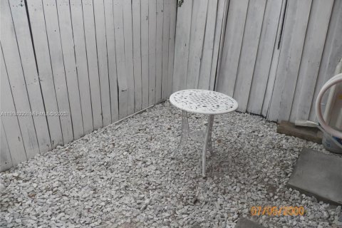 Propiedad comercial en alquiler en Hollywood, Florida, 1 dormitorio, 330.64 m2 № 1992234 - foto 8