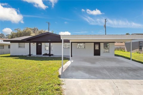 Villa ou maison à vendre à Winter Haven, Floride: 3 chambres, 187.94 m2 № 1419181 - photo 1
