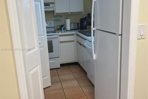 Copropriété à vendre à Miami, Floride: 1 chambre, 65.03 m2 № 2004581 - photo 13