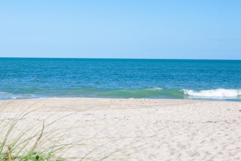 Condo in Vero Beach, Florida, 2 bedrooms  № 965931 - photo 1